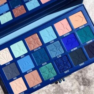 BLUE BLOOD Eyeshadow Palette by Jeffree Star